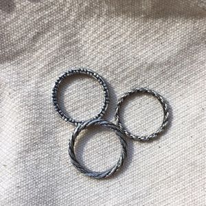 Kendra Scott midi ring set